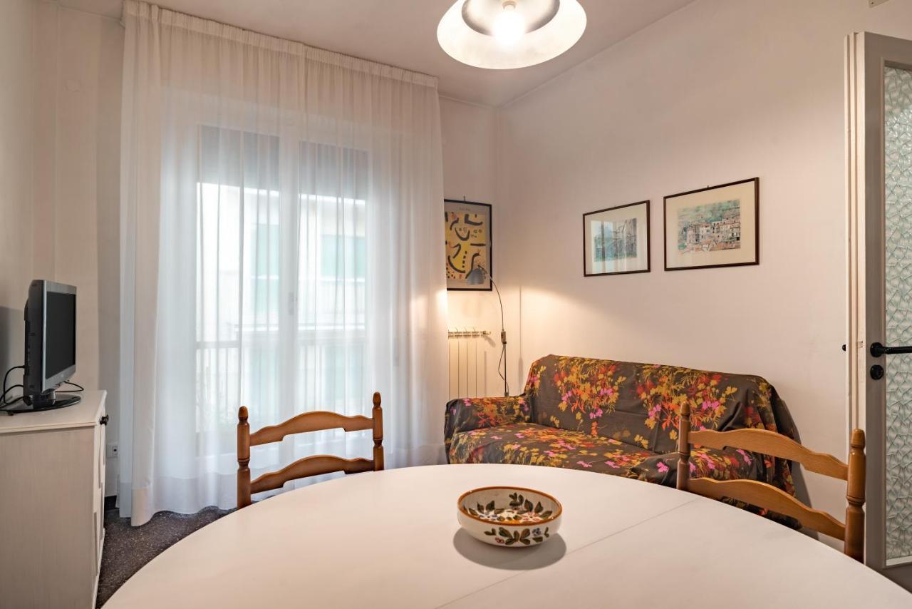 Apartamento Rivierarent Moma 100 Metri Dal Mare Finale Ligure Exterior foto